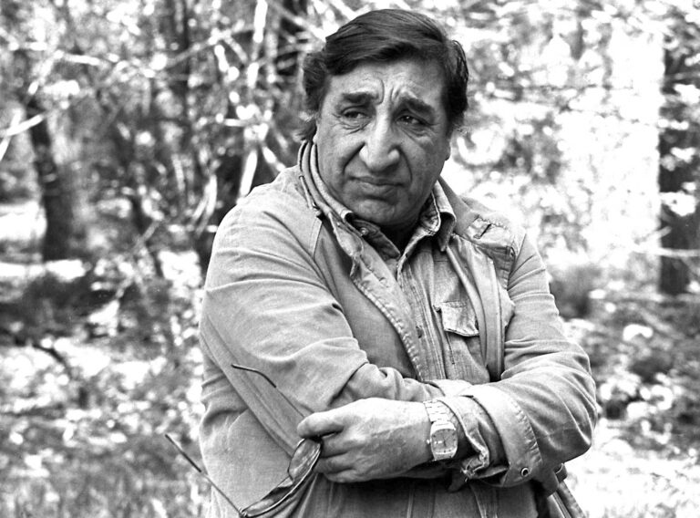 «Я тебе один умный вещь скажу, только ты не обижайся!»: 28 лет назад скончался Фрунзик Мкртчян — актёр, который смеялся сквозь слезы