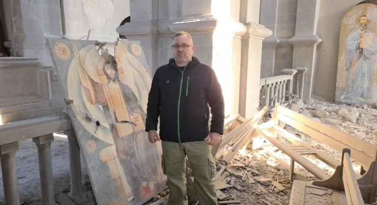 Чудом выживший в Арцахе военкор Котенок назвал  «танцами на крови» репортаж «России-1» из Шуши