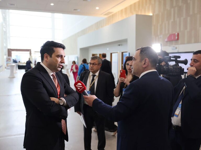 Что вышло из беседы спикера армянского парламента с азербайджанскими журналистами?