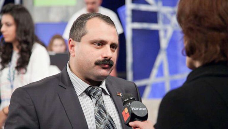 Не может такого быть, чтобы все были довольны: Давид Бабаян раскритиковал заявление Шарля Мишеля по Нагорному Карабаху